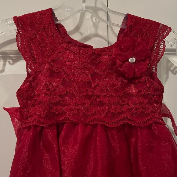 Red fancy lace kids dress - size 4 - Picture 2 of 5